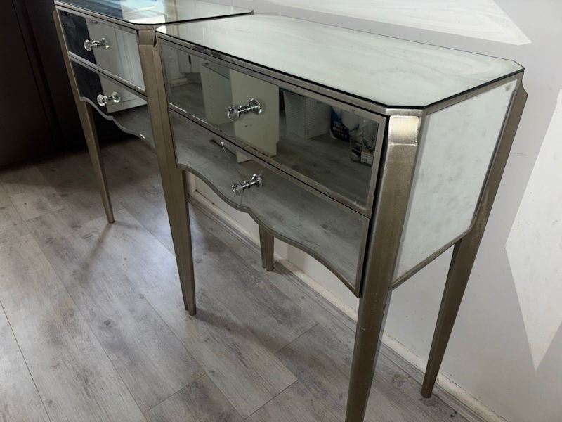 3x Stunning Mirrored Mirror Bedside Table / Console Hallway Unit62863412861955112