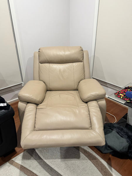 Electric Recliner lounge suite 1X3 seater and 2Xsingle seat Recliners62863381575170114