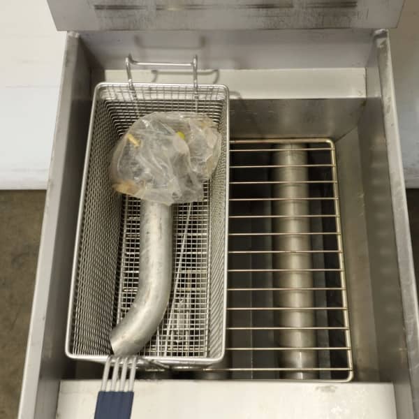 Pitco 35C Fryer63018175341570112