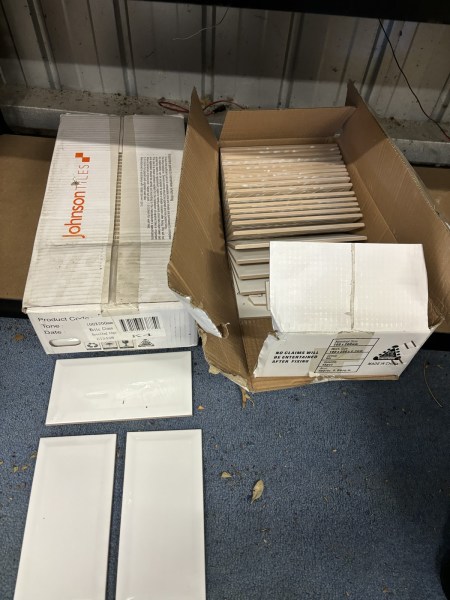 White Gloss Johnson Tiles - $25 for the lot63007474584323112