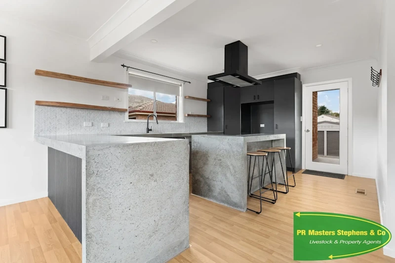 9 Mount Errol St62929680360451112