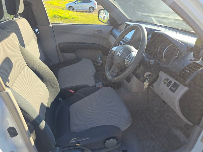 2013 MITSUBISHI TRITON GLX 5 SP MANUAL C/CHAS, 3 seats MN MY1262934702365058114