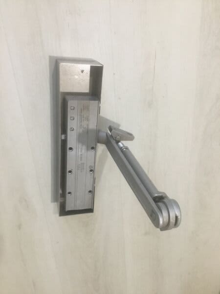 Lockwood heavy duty door closer - GOOD CONDITION - PRICE DROPPED63004271217411112