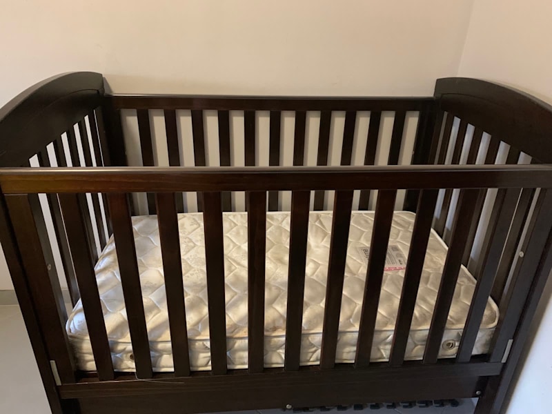 Grotime Cot And Change Table