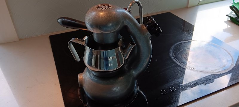Atomic coffee maker - retro63612125896833113
