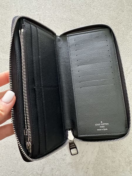 Louis Vuitton Zippy Vertical Wallet M62295 - what fit's inside? 