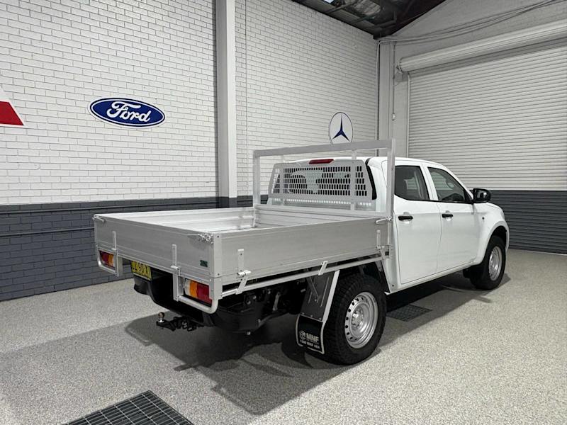 Isuzu Dmax turbo diesel 2wd62936663089921111