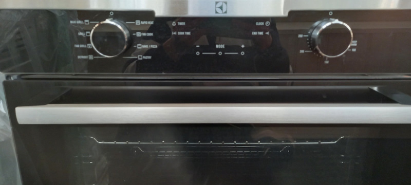 Electrolux 8 Multifuction Oven63016911917570111