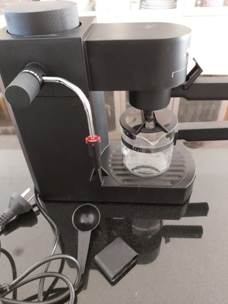 Espresso Master coffee machine by Braun63023086164867112