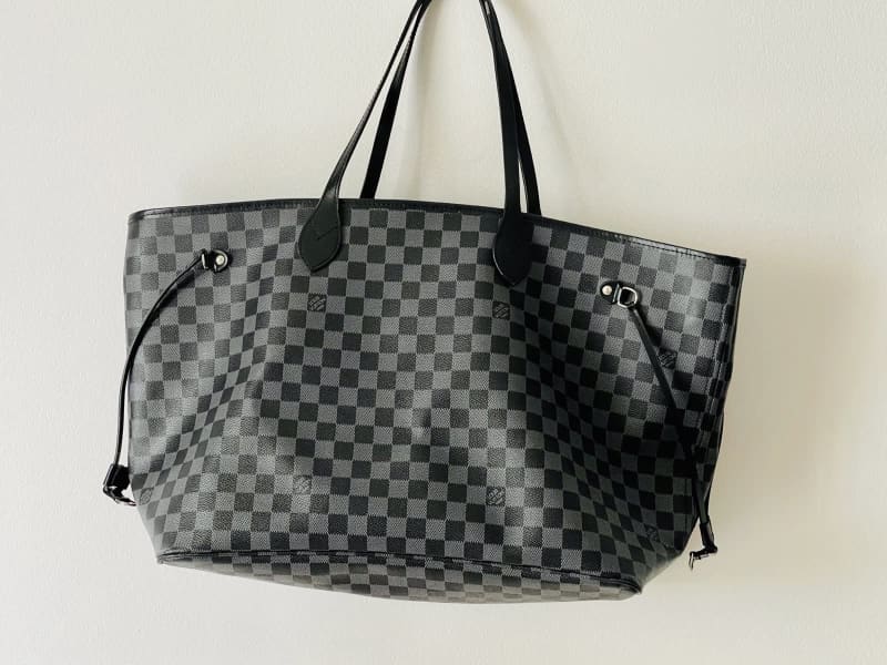 Kensington Damier Ebene, Luxury, Bags & Wallets on Carousell