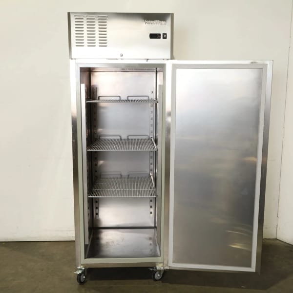 CaterWare L700F1A Upright Freezer63017318169091112