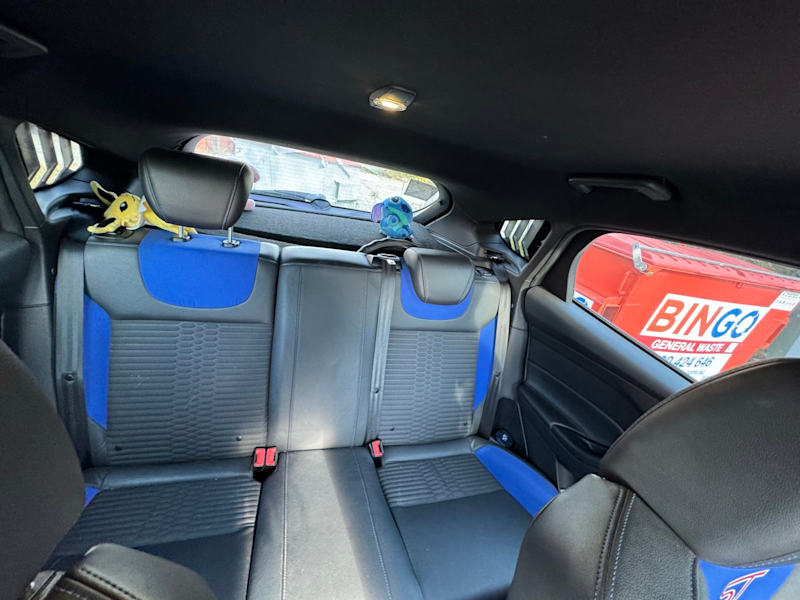 Ford focus 62885349201921111