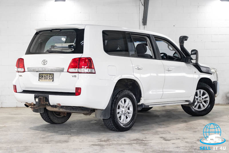 2011 TOYOTA LANDCRUISER GXL (4x4) 6 SP AUTOMATIC 4D WAGON62934700659073113