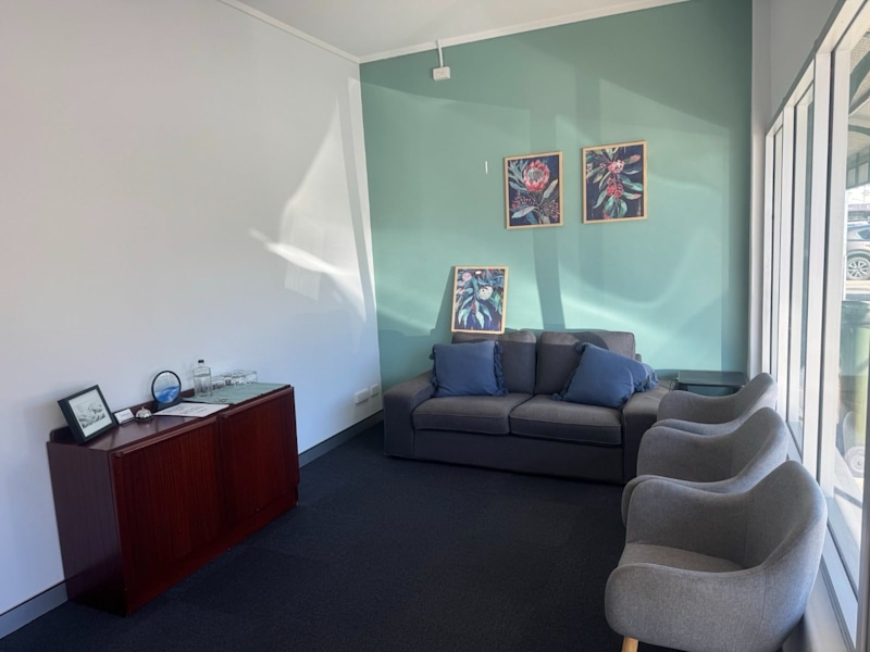 Consulting room for rent in prime Bedford location62930683740417111