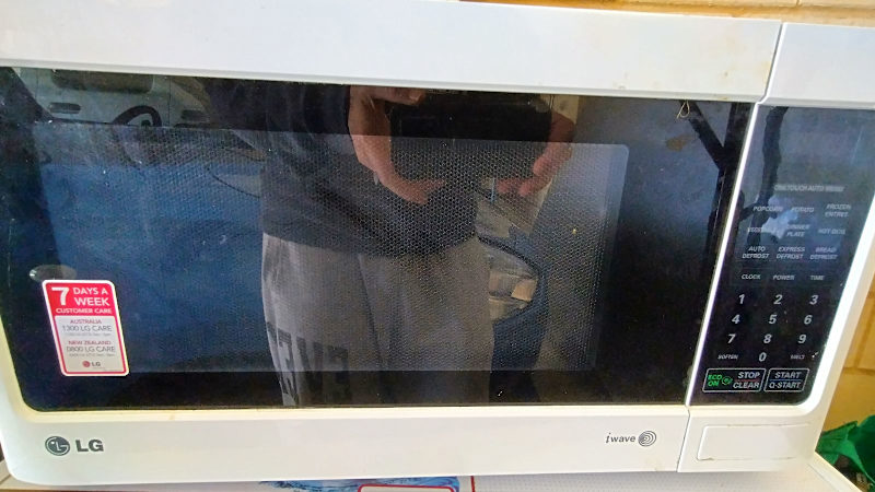 LG Iwave microwave make an offfer63013348616579114