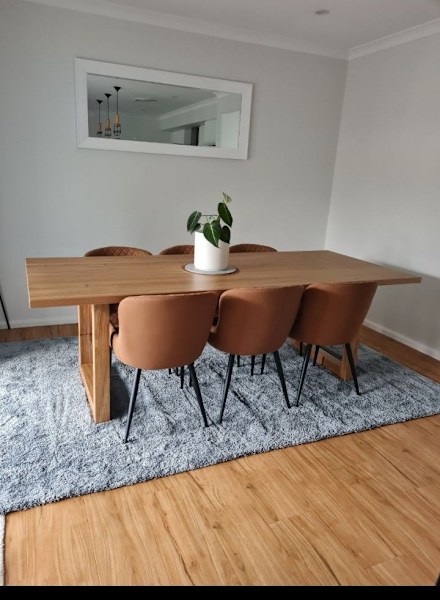 Excellent Condition Dining Table $500 (no chairs)628633764336651125