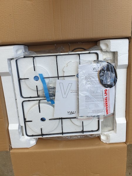 GAS COOKTOP 60CM BRAND NEW STAINLESS STEEL63442541928961112