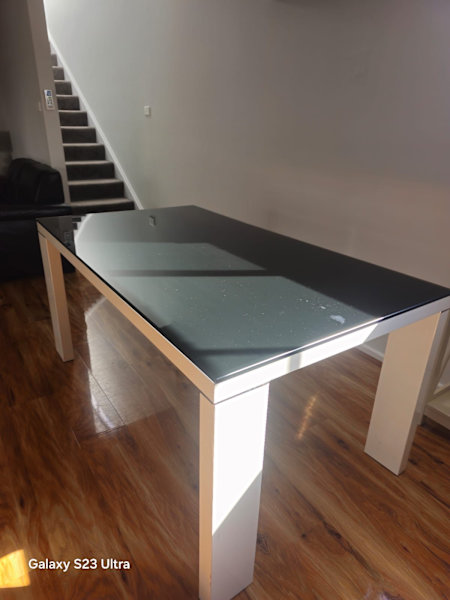 Black & white 6 seater dinning table629296692206091125