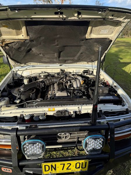 Toyota Land Cruiser62937624661378112