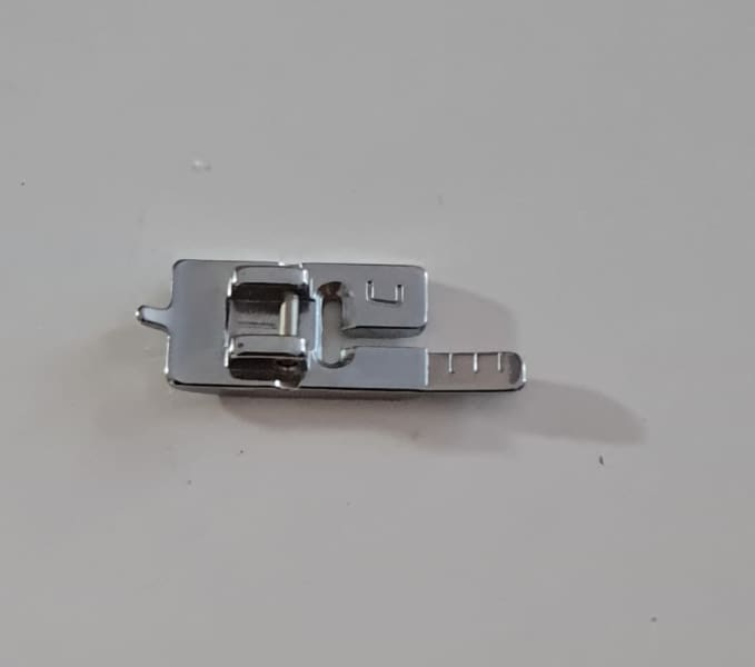 Buttonhole Foot C Husqvarna 6690 sewing machine vintage63017768215682111