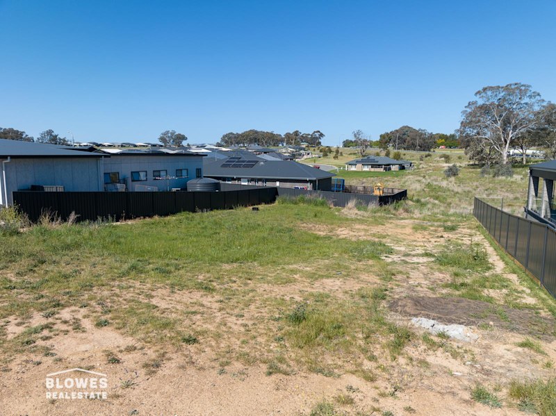 HERE IS A GREAT BLOCK OF LAND WITH BUILDING PLANS PREPARED!63007280480257112