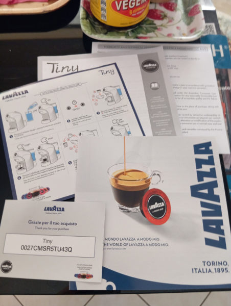 Lavazza Coffee pod machine 63013785753987112