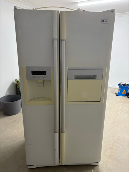 LG fridge/freezer up for grabs 63017764224513111