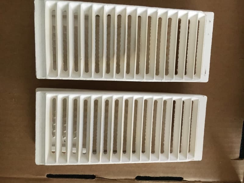 RINNAI GAS HEATER CANDLES IN GOOD CONDITION.63016060151171113