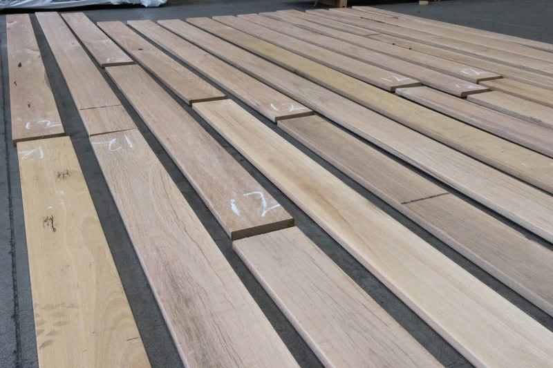 BLACKBUTT DECKING 135X19MM **FEATURE GRADE**63010883984385117