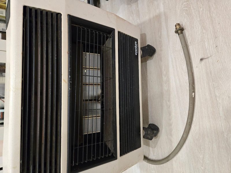 Gas heater63443837427202110