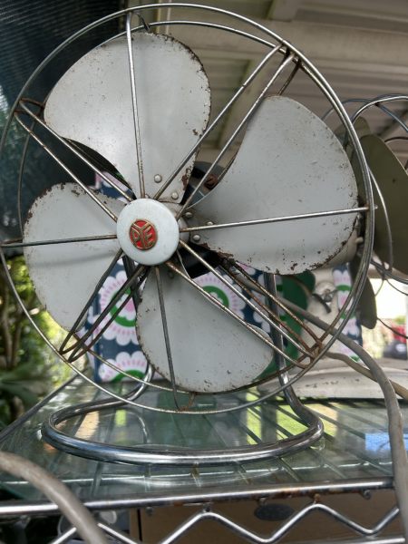 Uber cool Vintage fan x 2 available 63018175537154111