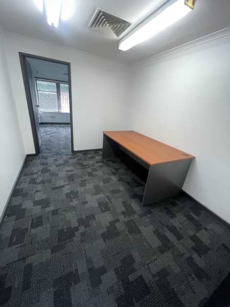 Large and Small Office spaces for rent62995718221187111