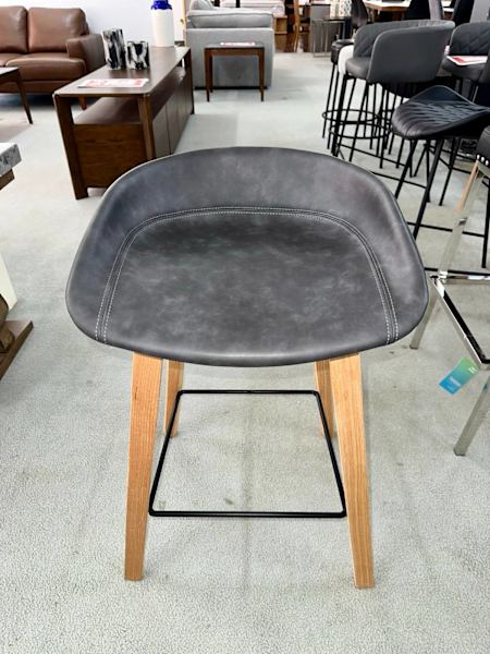 Van Barstool- Oak Leg62863839256450119