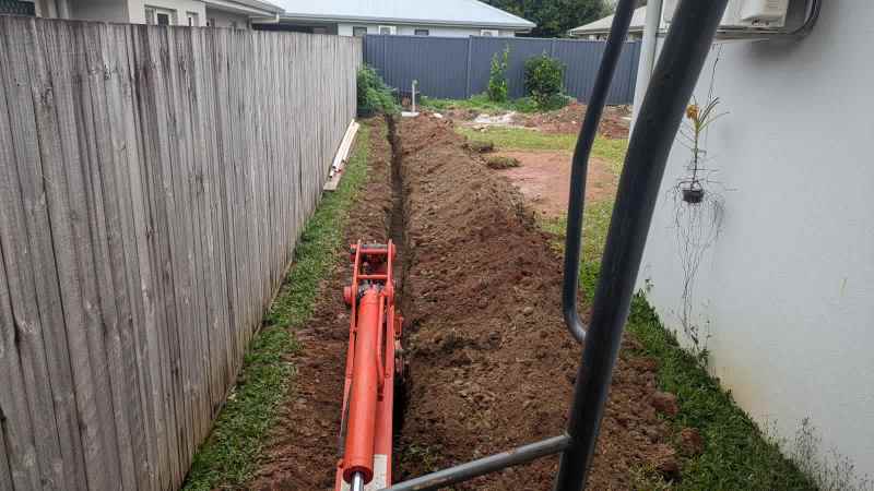 Cairns Tipper and Excavator Earthmoving Services62863842877570112