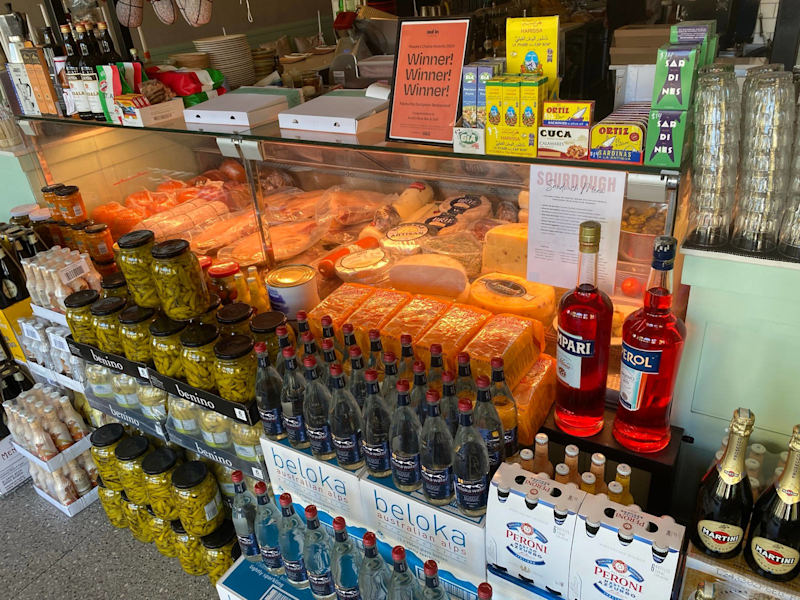Display fridge 63022633902466112