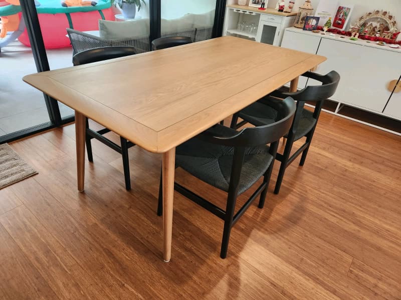 freedom larsson dining table