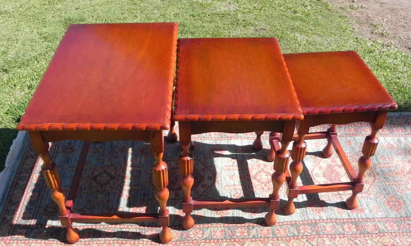 Mid Century Vintage  Nest Of Tables with Pie Crest Top On Reeded Legs62863411420545113