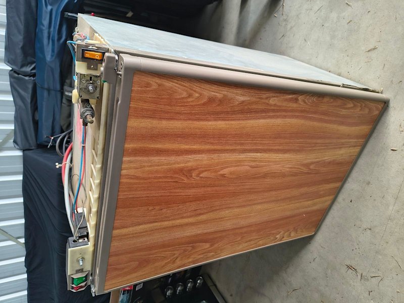 3 WAY FRIDGE ELECTROLUX630217292517131123