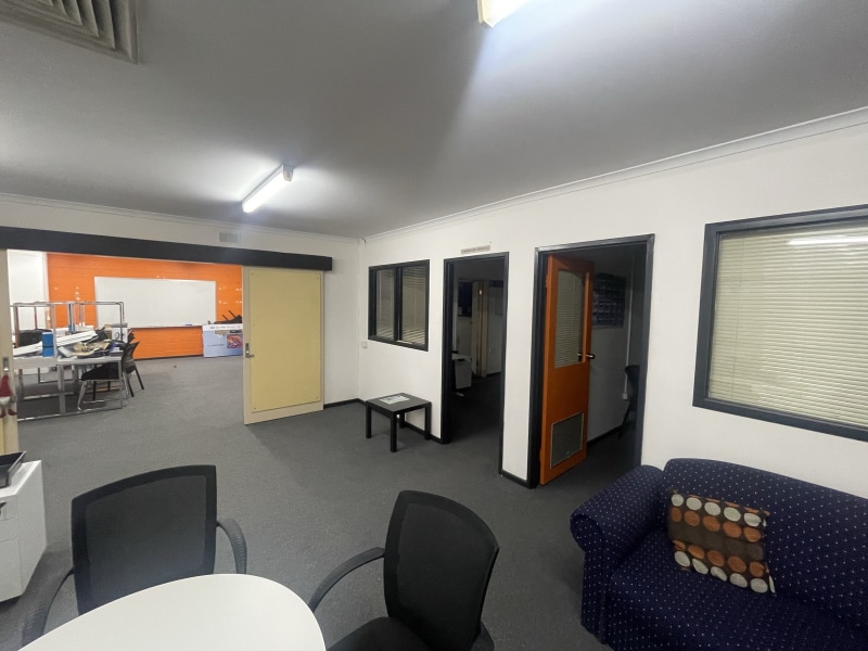 Large and Small Office spaces for rent62995718221187114