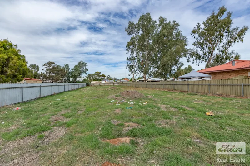 Big Block, Brilliant Location – Walk to River, School & Town!62995740927362112