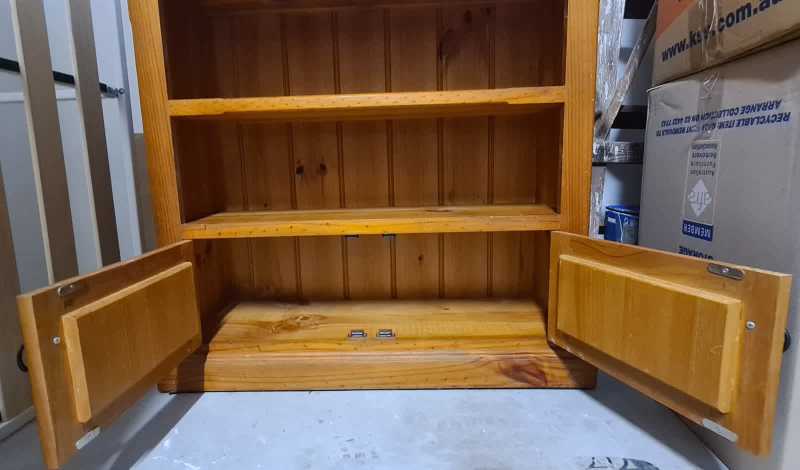 Cedar Shelving with Detailed Edging/Decoration62863378669057111