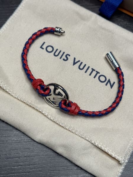 Shop Louis Vuitton Vivienne bracelet (M6773E) by Bloomworld