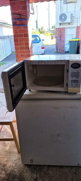Sharp Carousel Microwave 63612125743233111