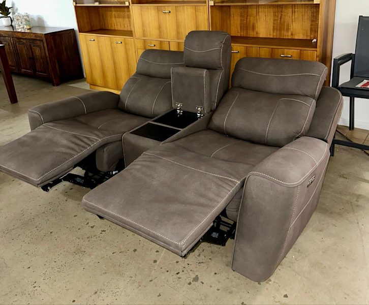 Robina 2ERER + Console Recliner62863376487554112