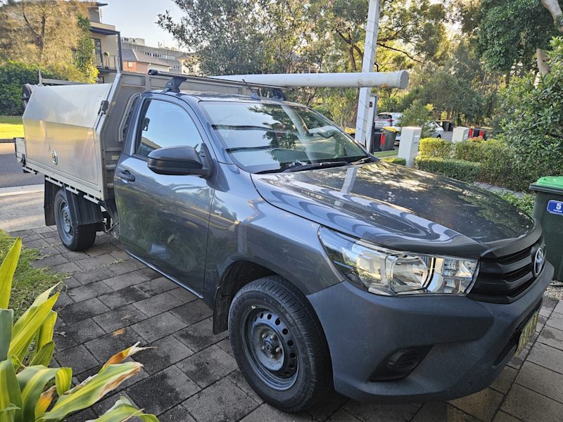 Toyota hilux workmate 201862932714998530110