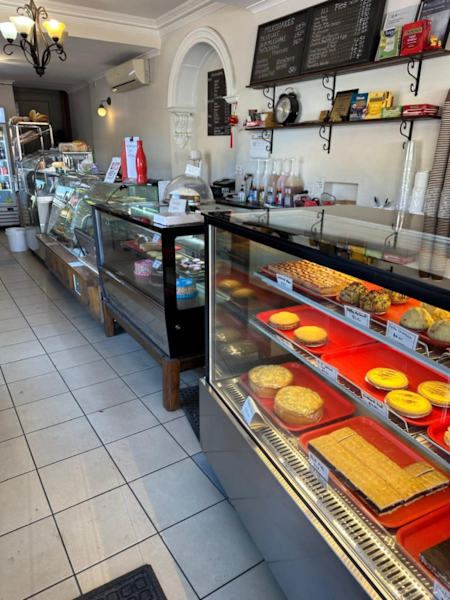 URGENT SELL - CAKE SHOP FOR SALE630075134272021110
