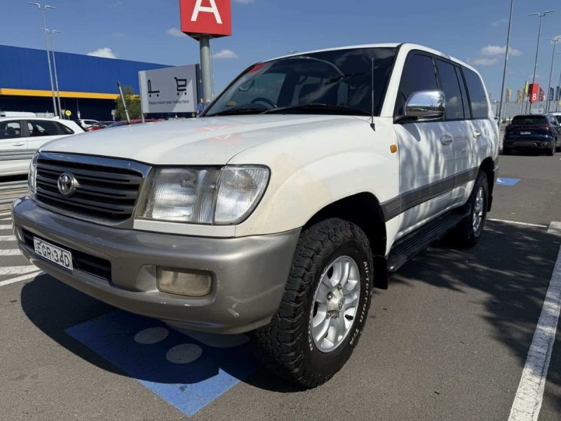 2002 TOYOTA LANDCRUISER SAHARA (4x4) 5 SP AUTOMATIC 4D WAGON62935688659713114