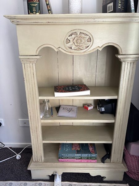 Moving out sale: shabby chic furniture 62863368765826112