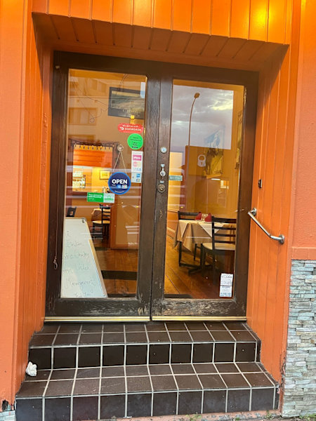 Restaurant 63438875999490113