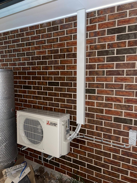 Airconditioning services 62863391624961112